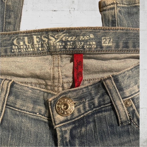 Guess Women’s Light Jeans Flare Leg with Pocket Detail Size 27 - Picture 6 of 6